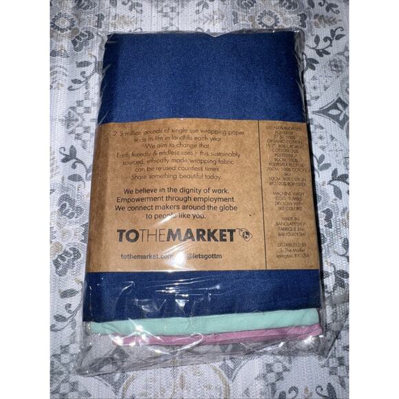 To The Market Colorful Reusable Gift Wrapping Cloths Set Of 3 NEW In Pack Sealed - Picture 3 of 7